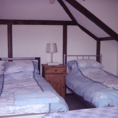 Bluebell Cottage Staines-upon-Thames Exterior foto